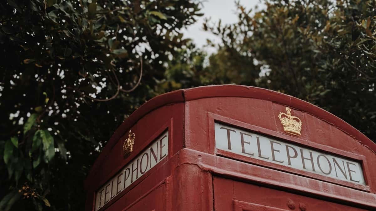 Irish Advertisers: Find Czech Facebook Creators Fast