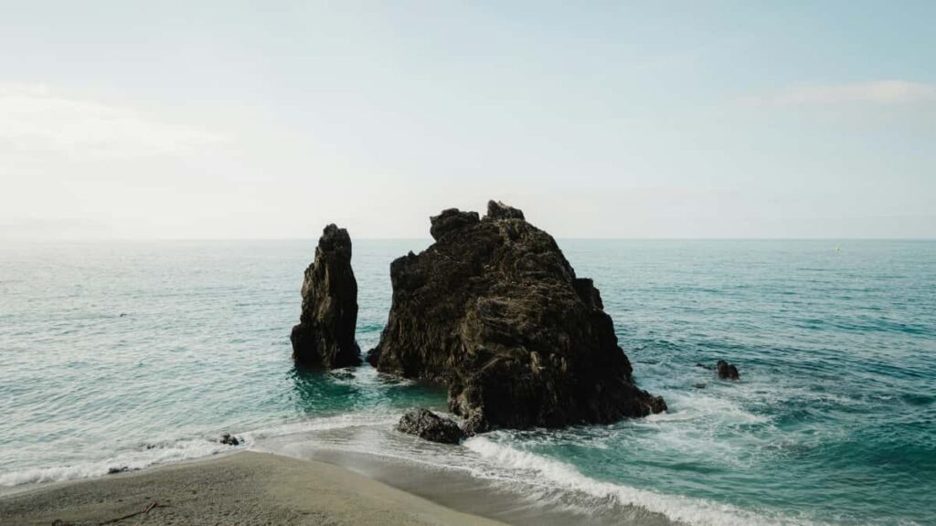 Practical guide for Irish advertisers on locating Morocco Line creators, sending PR packages and running effective outreach for content creation.