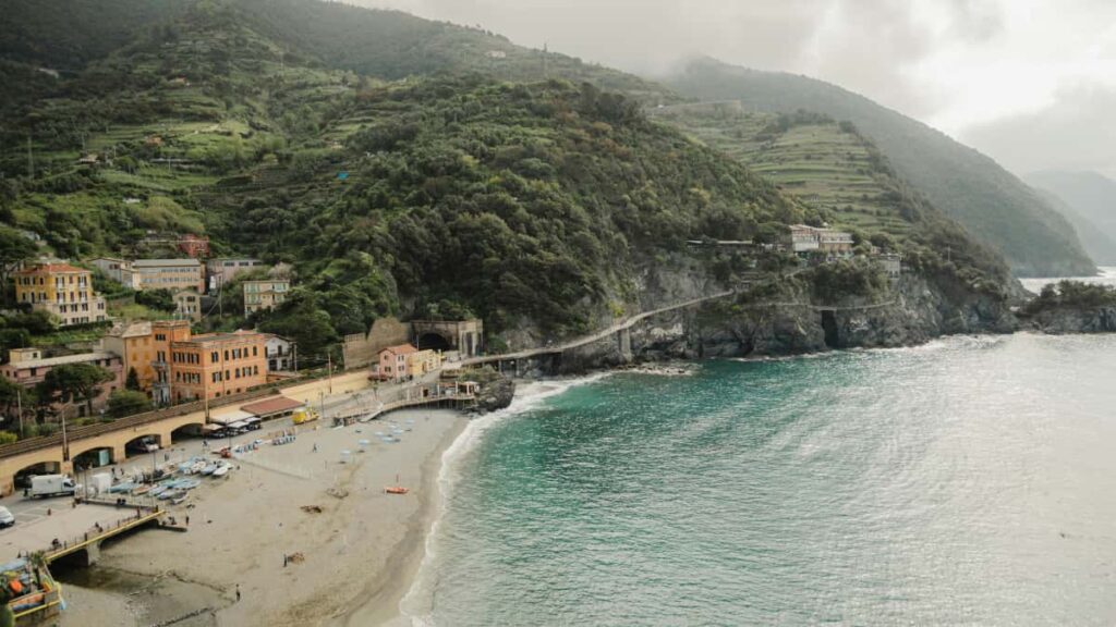 Practical guide for Irish advertisers to locate and work with Estonia-based WhatsApp creators to boost online store sales sourcing, vetting, legal tips and campaign blueprints.