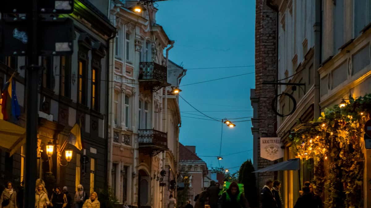 Irish advertisers: Find Paraguay Zalo creators for visual reviews