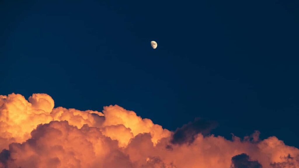 Practical guide for Irish advertisers to find and vet Colombian Moj creators for local city guide content, with outreach templates, platform tips and risk checks.