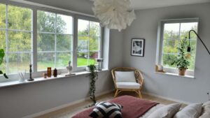 Practical guide for Irish creators on pitching Brazilian beauty and skincare brands via SoundCloud outreach scripts, localisation tips, and platform tactics.